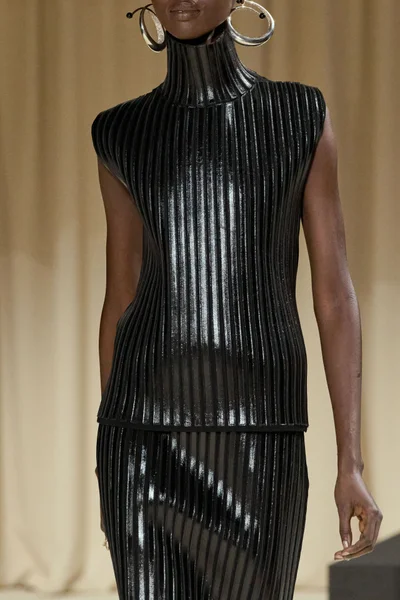 Look 80